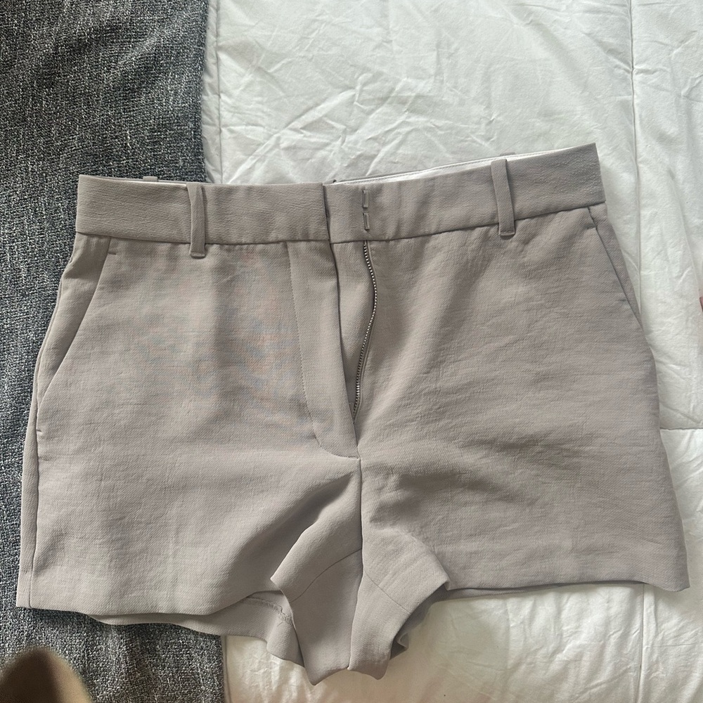 Wilfred High Waist Tailored Light Gray Shorts